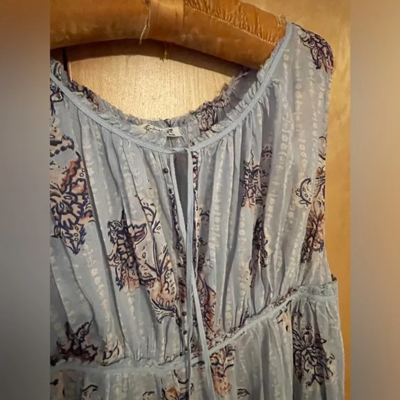 NWOT! Free People light blue floral romper. XS, Medium. Pockets! - Picture 10 of 16